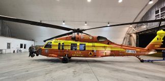 DSU Roumanie annonce la réception d'un nouvel hélicoptère Black Hawk VIDÉO