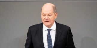 Olaf Scholz varnar Tyskland för olycksbådande plan för högerextremister