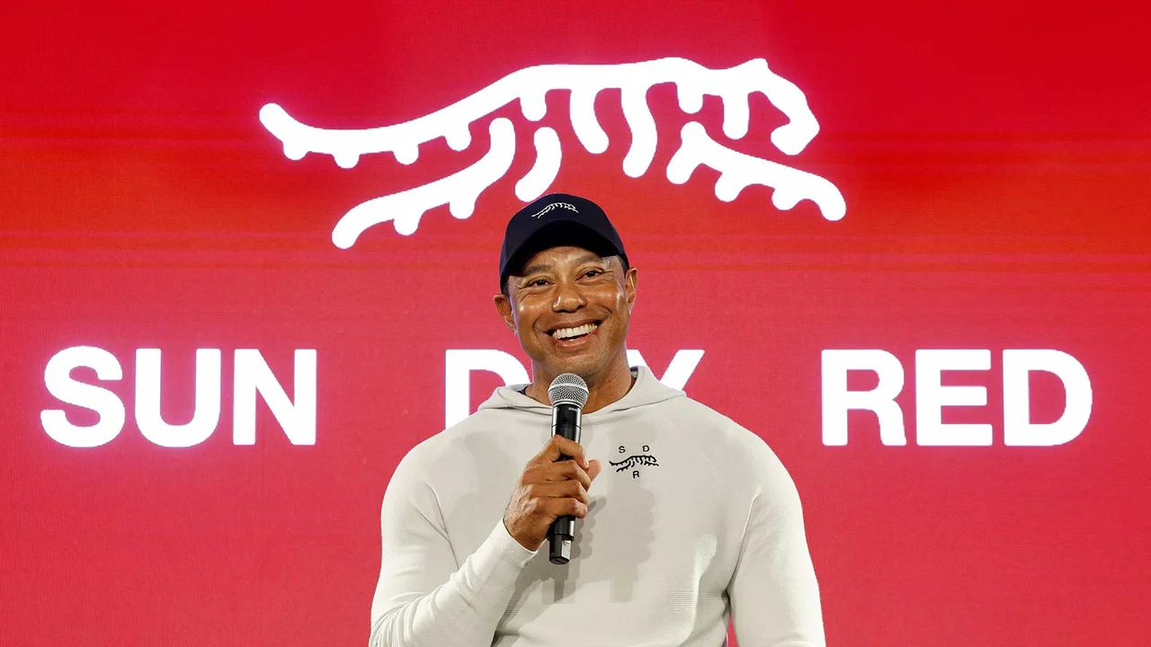 tiger woods nou logo si brand de imbracaminte Sun Day Red
