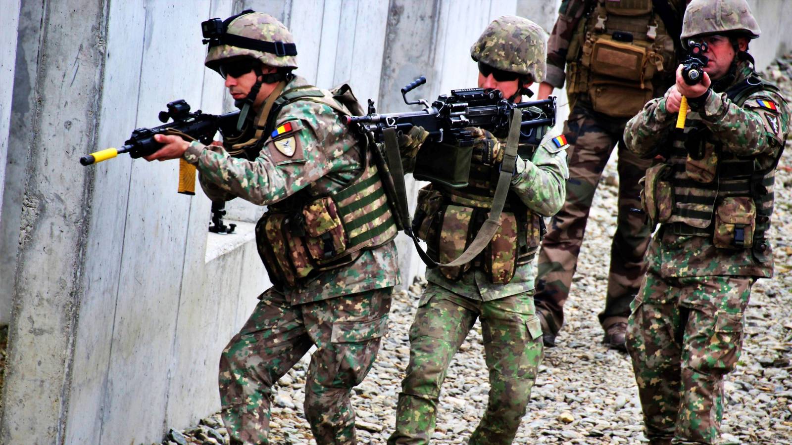 Ministère de la Défense Informations officielles importantes Activités de DERNIER MOMENT des soldats roumains