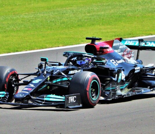 Formula 1 Lewis Hamilton Vizat CRITICI Oficiale ULTIM MOMENT Mercedes MP Chinei