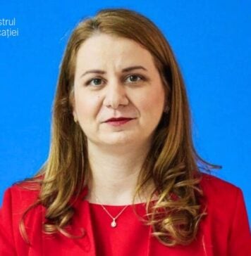Undervisningsminister Officiel regeringsbeslutning SIDSTE ØJEBLIK Nye foranstaltninger Skoler Rumænien