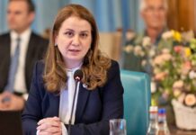 Undervisningsminister længe ventede officielle foranstaltninger SIDSTE MINUTE Alle skoler Rumænien