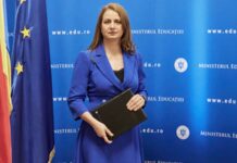 Undervisningsminister Nyt officielt nationalt projekt LAST MOMENT Ændringer bringer Ligia Deca Education