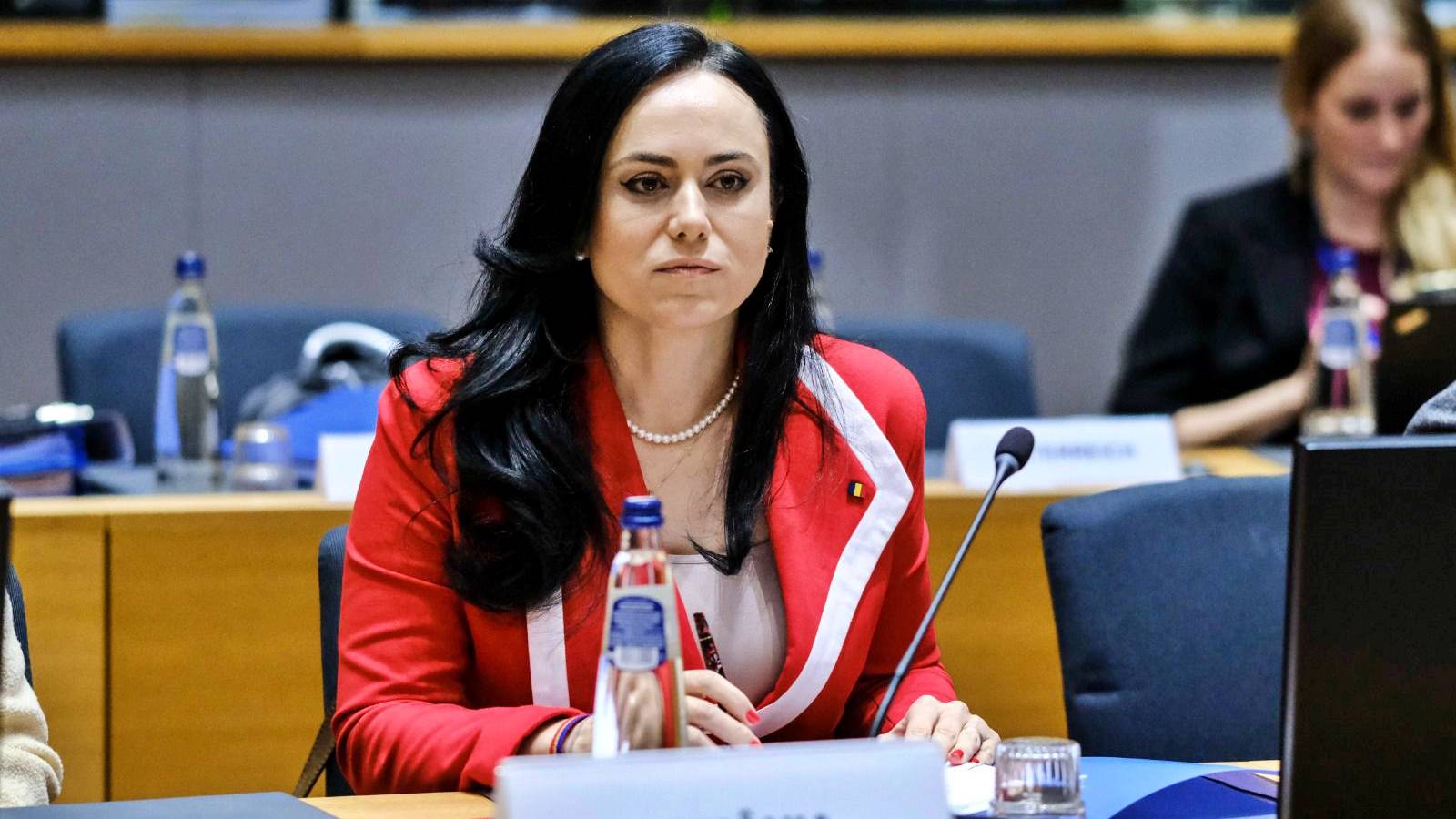 Ministrul Muncii PREMIERA IMPORTANTA Romania Anuntata Simona-Bucura Oprescu