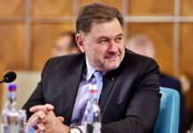 Offizielle Maßnahme des Gesundheitsministers LETZTER MOMENT Rumänien Wartende Menschen