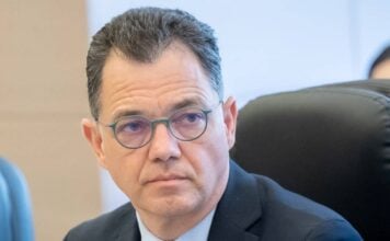 Officiële overeenkomst van Stefan-Radu Oprea LAATSTE MOMENT Ondertekend door de Roemeense minister van Economische Zaken