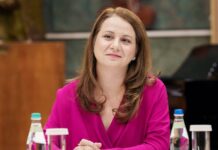 Proiectul Oficial de ULTIM MOMENT Lansat de Ministrul Educatiei pentru Scolile din Romania Proiectul Oficial ULTIM MOMENT Lansat Ministrul Educatiei Scolile Romania