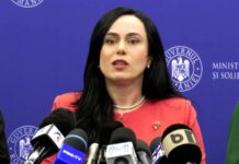 Structurile IMPORTANTE Reconfigurate de Simona Bucura-Oprescu printr-o Hotarare de Guvern Adoptata Structurile IMPORTANTE Reconfigurate Simona Bucura-Oprescu Hotarare Guvern Adoptata