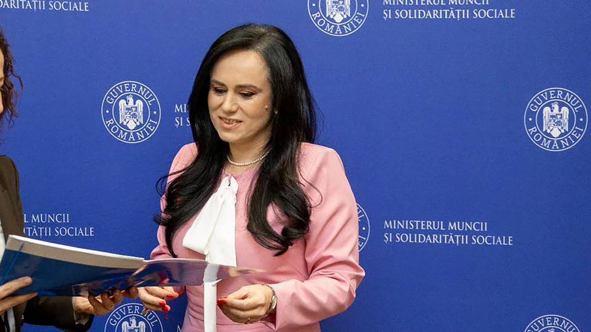 Interventia Oficiala ULTIMA ORA Anuntata Simona Bucura-Oprescu Demersuri Nationale Hotarare Guvern