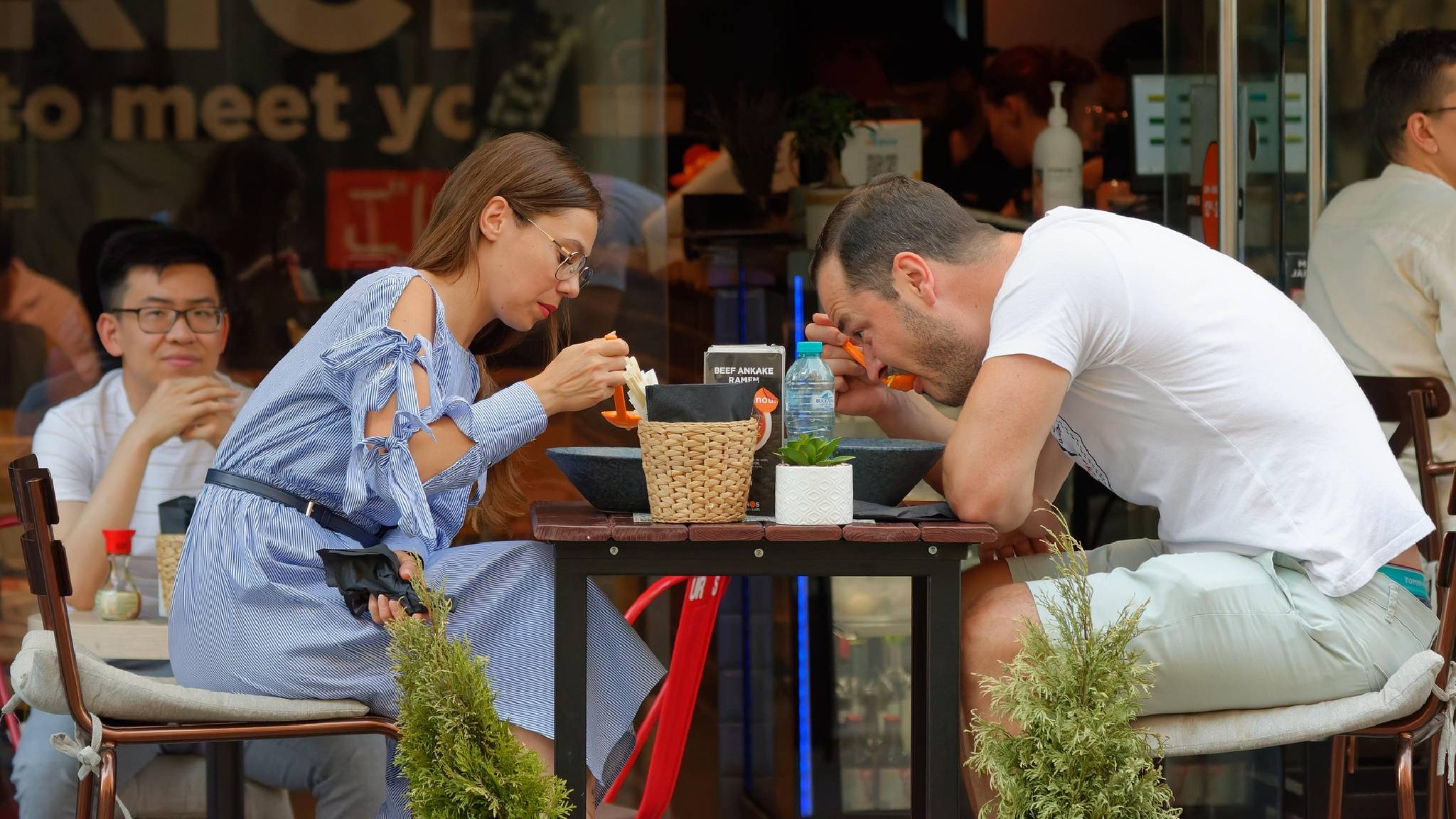Cazul Medical RAR, Barbat in Stare Grava dupa ce a Mancat Street Food