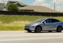 tesla livrare autonoma masina