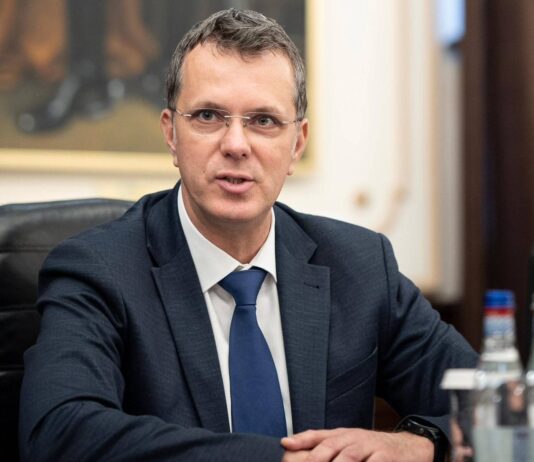 Informarile ULTIMA ORA Ministrului Apararii Actiunea Viitorul Romaniei