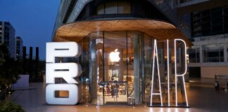 Apple Lanseaza iPhone 17 Pro iPhone Air Stil Apple Store
