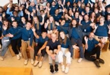 Mesajul Tim Cook Angajaților Apple Lansarea iPhone 17