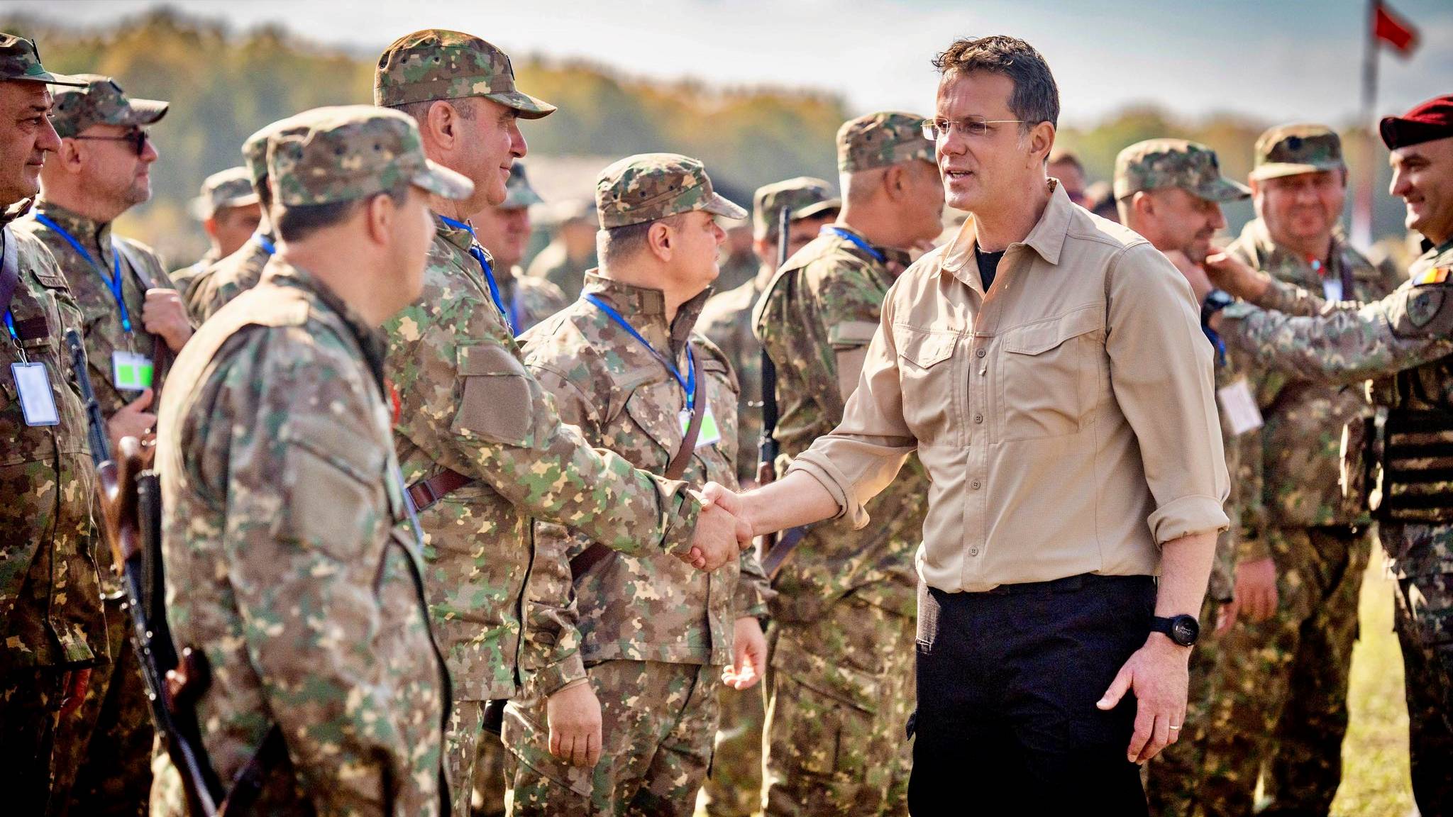 2 Anunturi IMPORTANTE Ministrului Ionut Mosteanu Armata Romana Ministerul Apararii