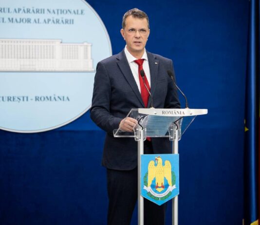 ministrul apărării scandal demisie diplomă