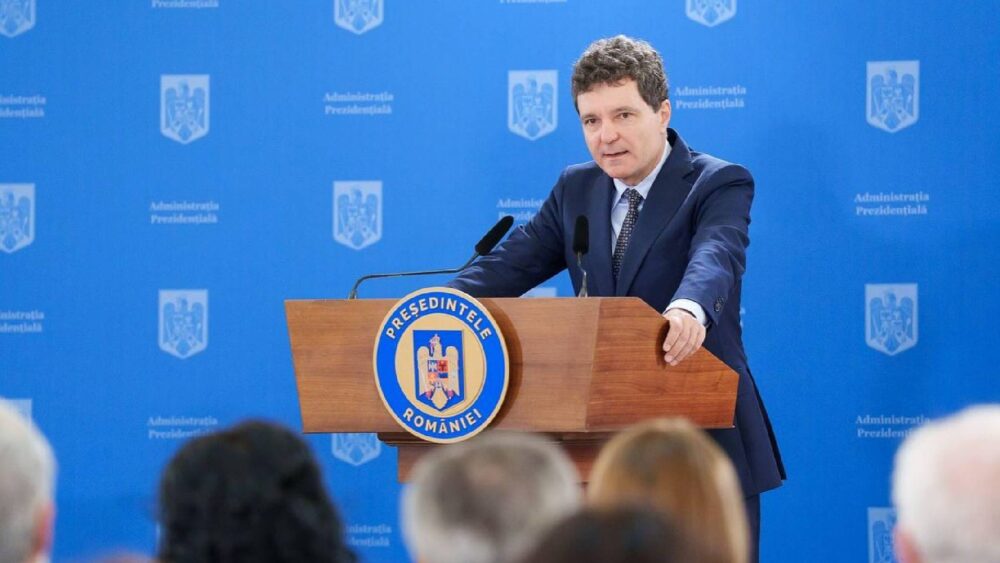 nicusor dan dacian fall 25