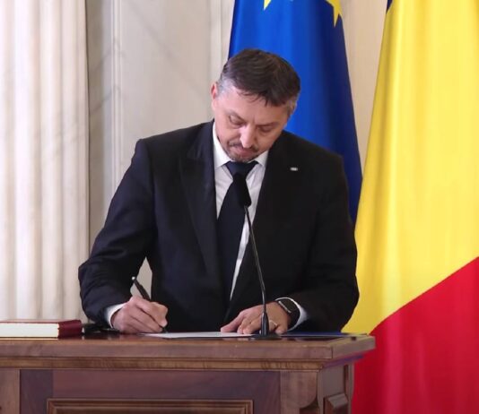 Ministrul Educatiei explicatii demisionat guvern