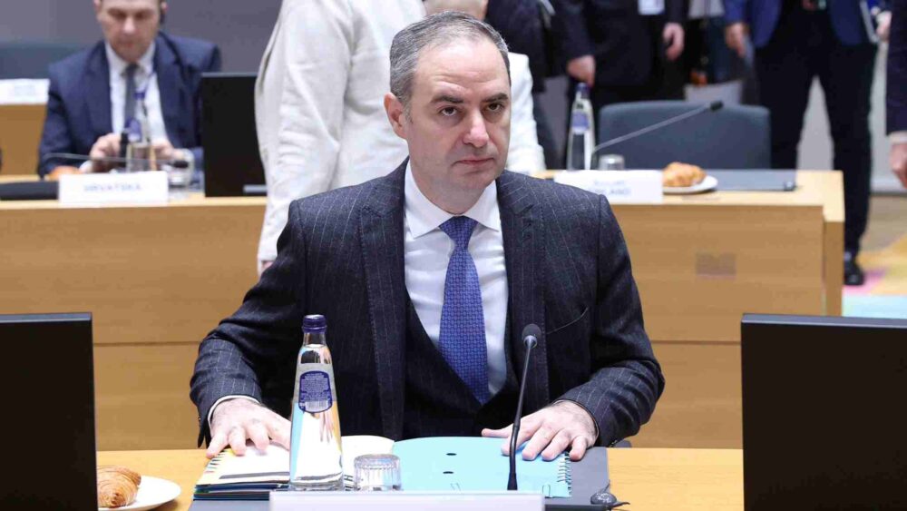 Ministrul Finantelor Dezvaluie Preambulul Decizii Importante Pregatite Comisia Europeana Ministrul Finantelor Dezvaluie Preambulul Decizii Importante Pregatite Comisia Europeana