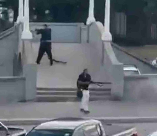 atac terorist bondi beach moment