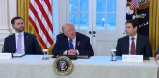 Donald Trump ia groenlanda forta