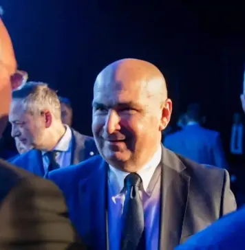 Guvernul Romaniei: Pachetul 3 de Masuri Pune Romania pe Jar si Irita Multi Romani Guvernul Romaniei: Pachetul 3 de Masuri Pune Romania pe Jar si Irita Multi Romani