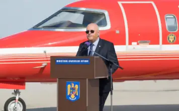 Raed Arafat publica Inregistrarea Convorbirii dintre pilotii romani si cel elvetieni in timpul escortei lui Nicusor Dan Raed Arafat publica Inregistrarea Convorbirii dintre pilotii romani si cel elvetieni in timpul escortei lui Nicusor Dan