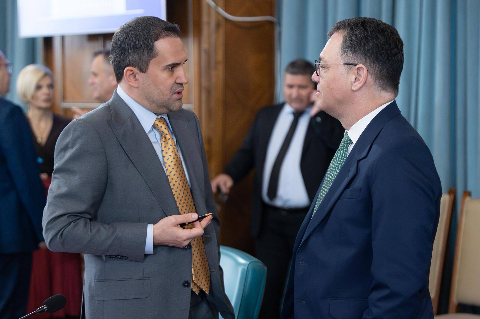 Ministrul Transporturilor Anunță Investiții De 317 Milioane De Euro în România, Ce Proiecte Vor Fi Implementate Ministrul Transporturilor Anunță Investiții De 317 Milioane De Euro în România, Ce Proiecte Vor Fi Implementate