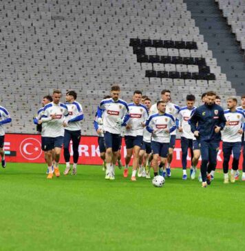 Mircea Lucescu Prefațează un Meci România – Turcia Într-un Mediu Ostil, cu Provocări Uriașe Mircea Lucescu Declaratii Romania - Turcia