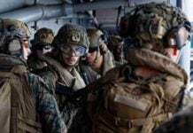 Puscasi Marini Ajunsi Langa Iran Pe Uss Tripoli