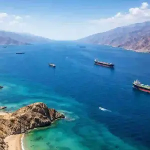 Strâmtoarea Hormuz în Centrul Atacurilor SUA din Iran, Noi Clipuri Video cu Navele Distruse de Americani