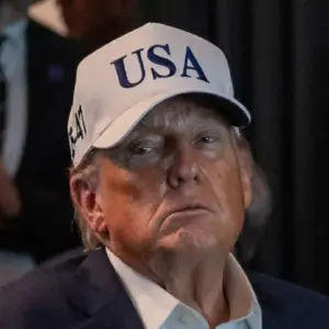 Donald Trump Ține Lumea în Șah, Anulând Negocierile cu Iranul