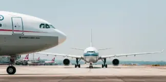 Europa Riscă să Anuleze Zborurile Comerciale din Cauza Războiului din Iran, Avertismentul AIE