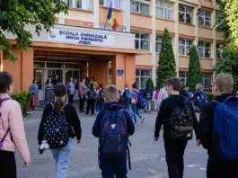 GREVA in Invatamant Pregatita de Sindicate, Guvernul Bolojan sub Presiune Inainte de Motiunea de Cenzura