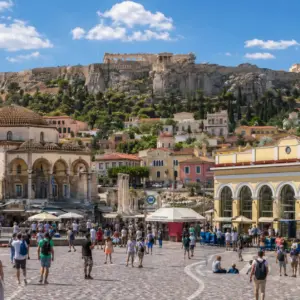 Grecia Vrea să Impună Limite Turismului Înaintea Noului Sezon de Vară