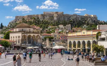 Grecia Vrea să Impună Limite Turismului Înaintea Noului Sezon de Vară