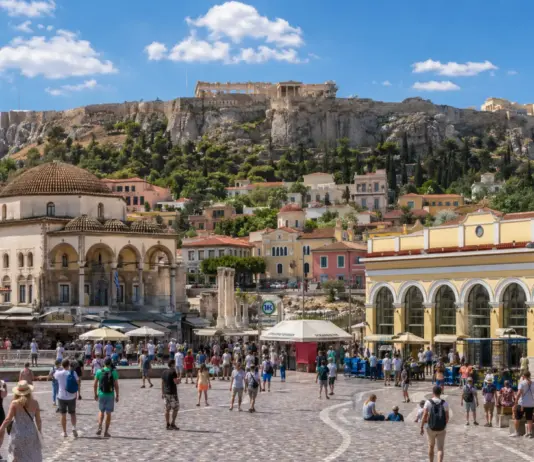 Grecia Vrea să Impună Limite Turismului Înaintea Noului Sezon de Vară