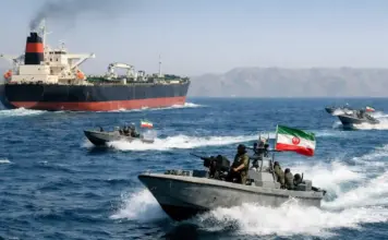 Război în IRAN Petrolier Indian Atacat în Strâmtoarea Ormuz după Reînchiderea de Duminică (AUDIO)