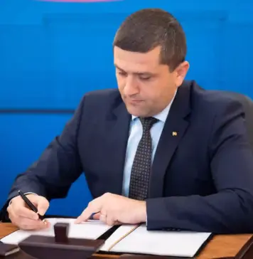 Anunturile de Ultima ORA ale Ministrului Transporturilor Privind Situatia CFR si Problemele Metrorex