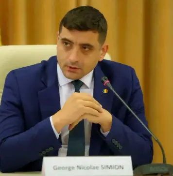 Atacurile de ULTIMA ORA ale lui George Simion Vizând PSD Înaintea Moțiunii de Cenzură Împotriva Guvernului Bolojan