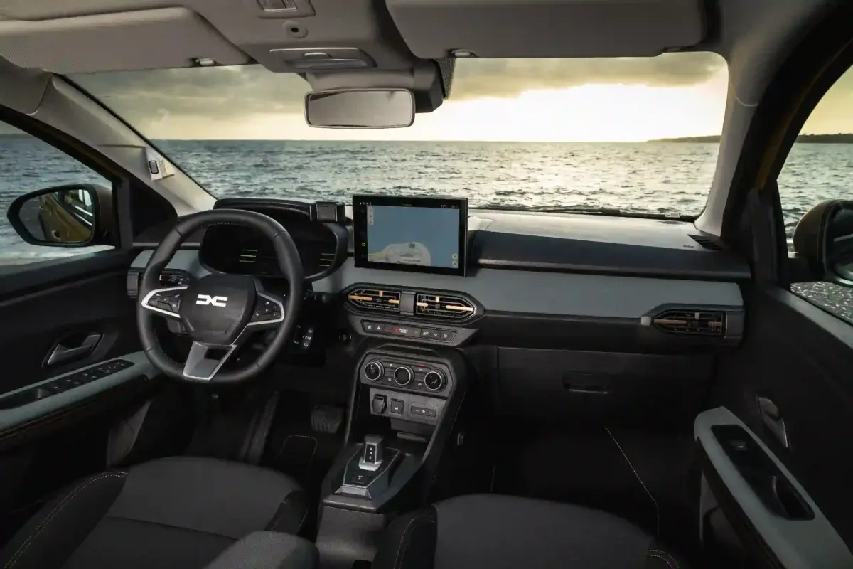DACIA Sandero 2026 hibrida interior DACIA Sandero 2026 hibrida interior