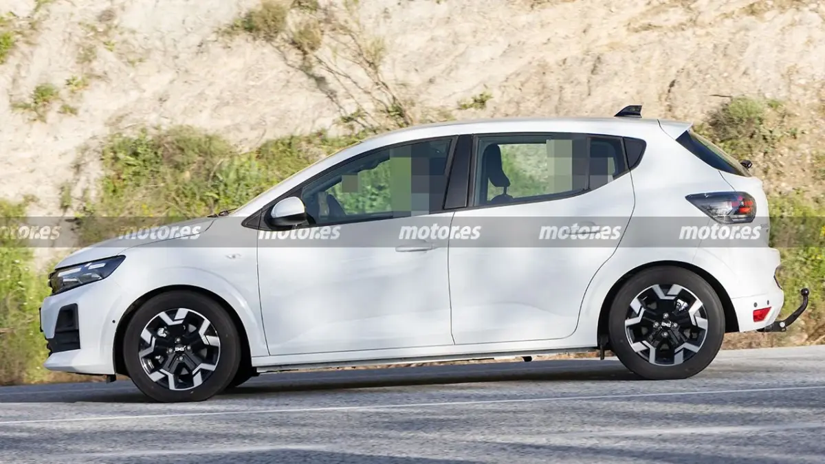 DACIA Sandero 2026 hybrid lateral DACIA Sandero 2026 hybrid lateral