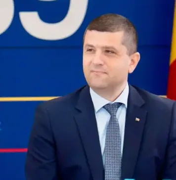 Legea Salarizării Analizată de Ministrul Apărării pentru Păstrarea Salariilor Soldaților Români Legea Salarizării Analizată de Ministrul Apărării pentru Păstrarea Salariilor Soldaților Români