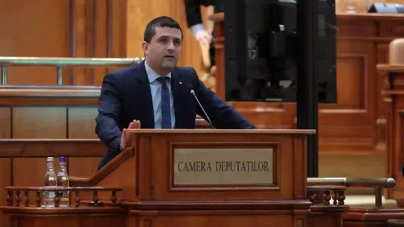 Ministrul Transporturilor Anunță de ce a Respins Bugetul CFR și a Cerut Refacerea Lui | iDevice.ro Ministrul Transporturilor Anunță de ce a Respins Bugetul CFR și a Cerut Refacerea Lui