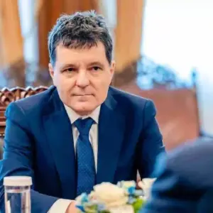 FOTO: Nicușor Dan Prezintă Dovezile de ULTIMĂ ORĂ care Confirmă că Drona Căzută în Galați este Rusească