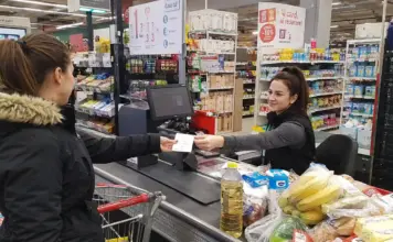 iBon Începe Greu să Atragă Românii, Câte Persoane au Instalat în Telefoane Aplicatia ANAF de Scanat Bonuri iBon romani instalari iPhone