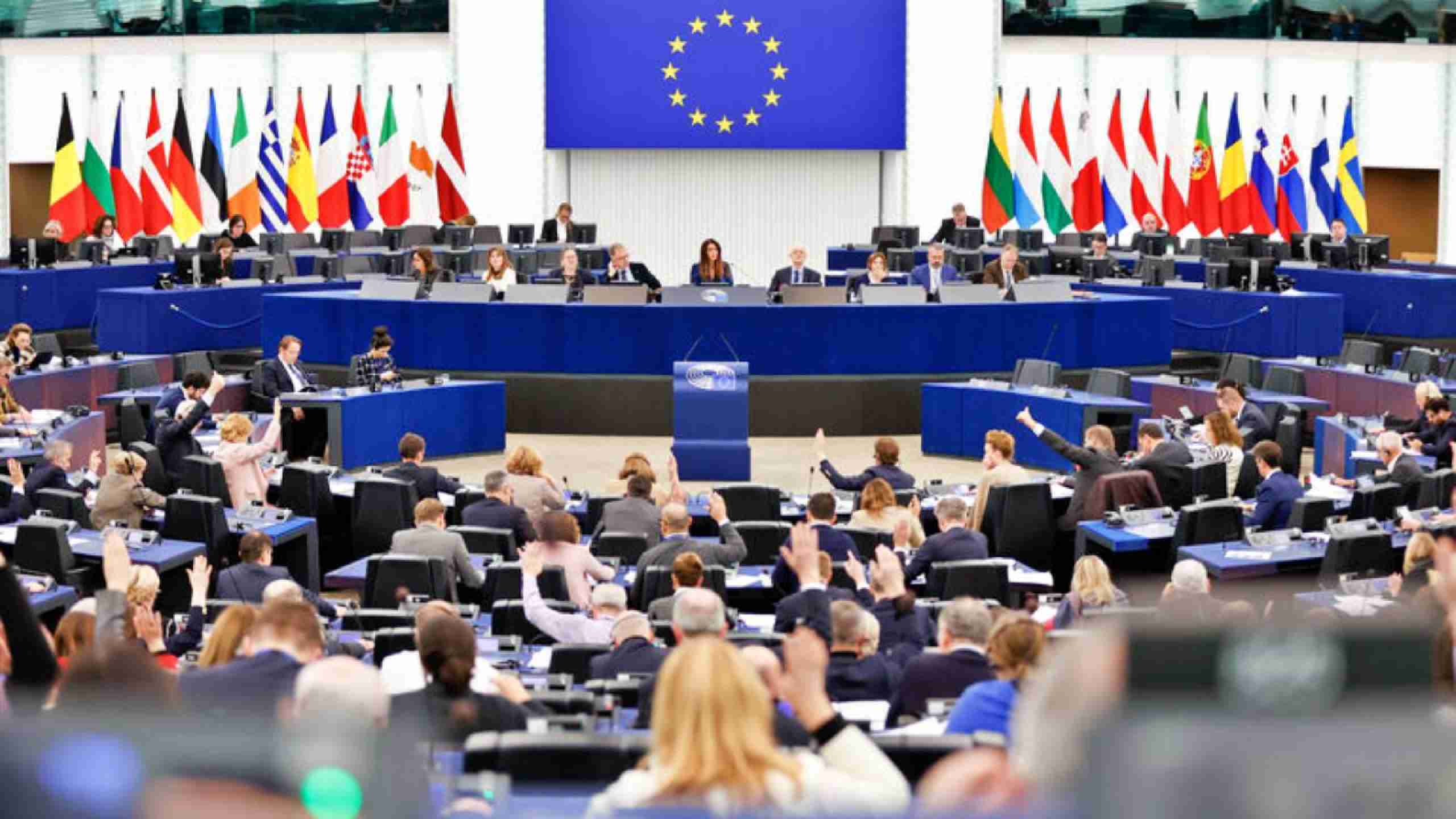 Comisia Europeana Anunta Schimbari pentru Drepturile Pasagerilor Zborurilor Aeriene Comisia Europeana Anunta Schimbari pentru Drepturile Pasagerilor Zborurilor Aeriene