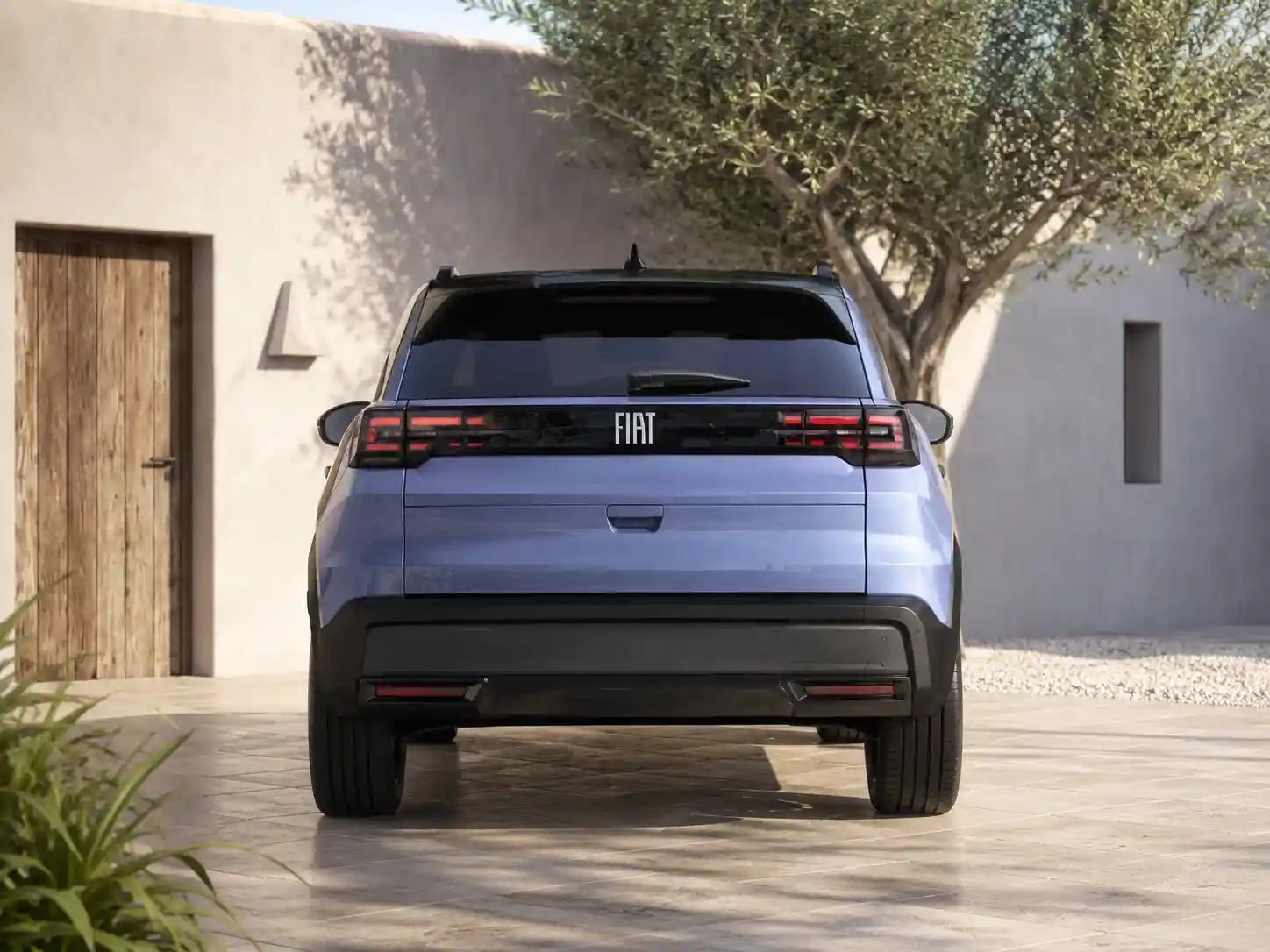 DACIA Duster 2026 comparatie FIAT Grizzly spate | iDevice.ro DACIA Duster 2026 comparatie FIAT Grizzly spate