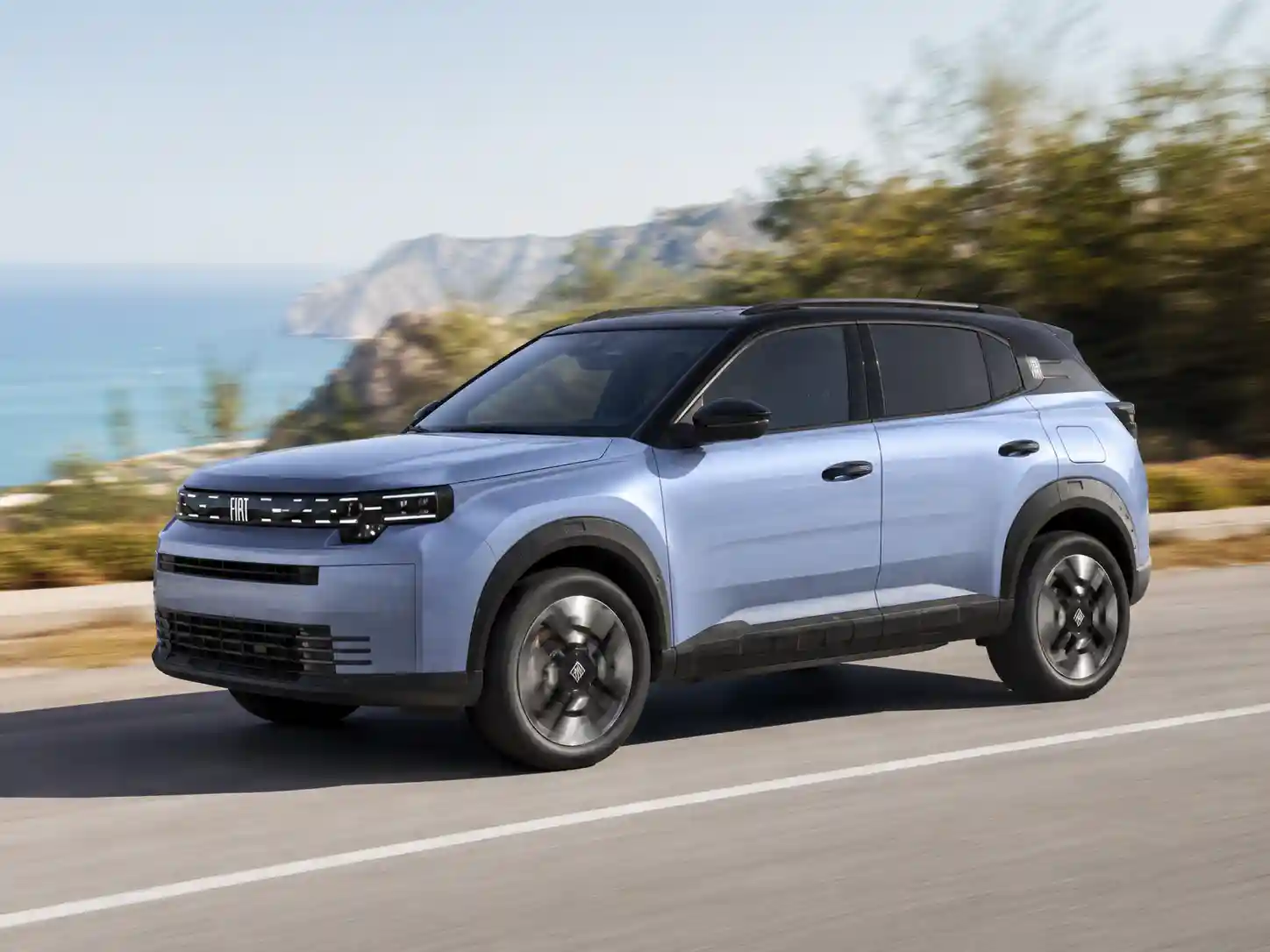 DACIA Duster 2026 comparatie FIAT Grizzly stanga fata lateral | iDevice.ro DACIA Duster 2026 comparatie FIAT Grizzly stanga fata lateral